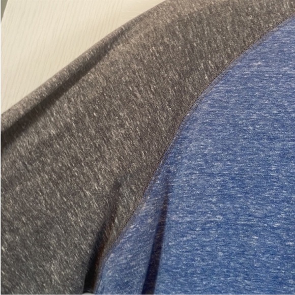 Men’s long sleeve Henley - Picture 2 of 4